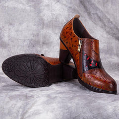 Socofy thick heel low top round toe eyelte deco women's retro heels pumps