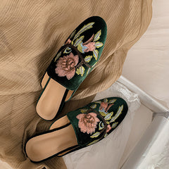 Socofy Spring Embroidered Closed Toe Flat Slippers