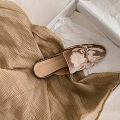 Socofy Spring Embroidered Closed Toe Flat Slippers