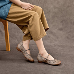 Socofy Handcrafted Leather Round Toe Vintage Low Heel Flats