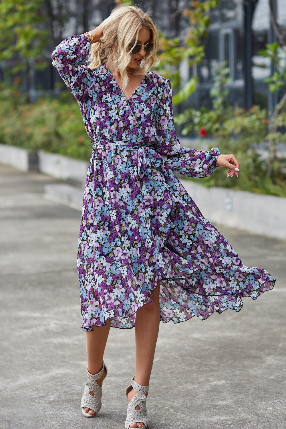 V Neck Ruffle Belted A-Line Flowy Dresses