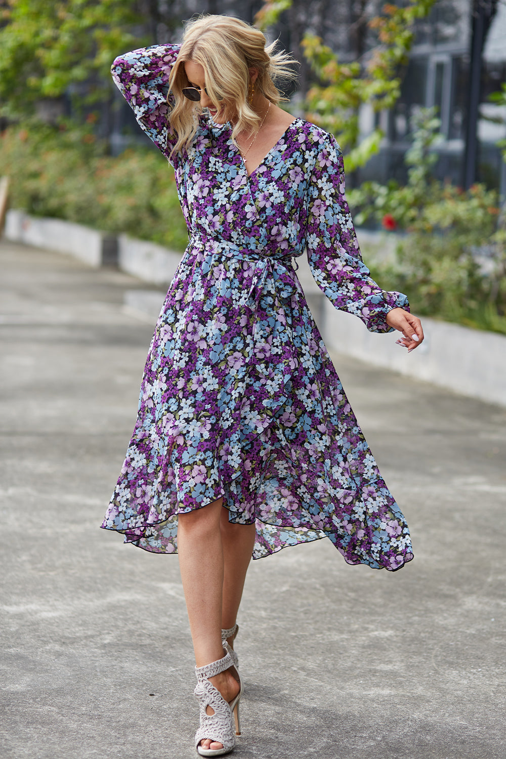 V Neck Ruffle Belted A-Line Flowy Dresses