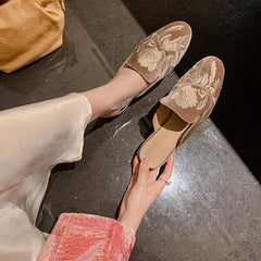 Socofy Spring Embroidered Closed Toe Flat Slippers